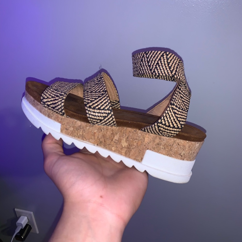Altar’d State Platform Sandals Size 7.5